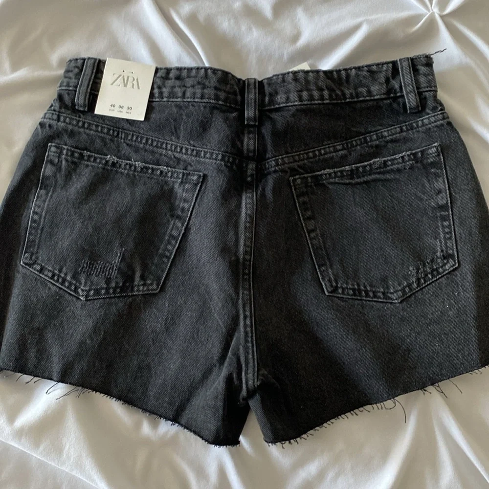 Zara Black Denim Shorts - Picture 3 of 8